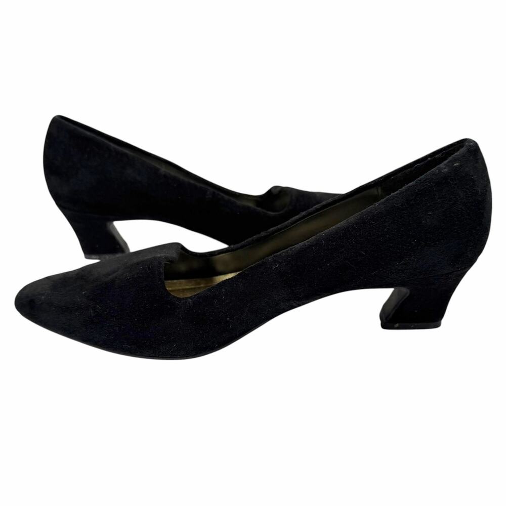 VINTAGE 90s Mootsies Tootsies Black Suede Low Block Heel Pumps Notch Vamp 8M
